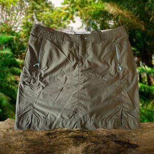 Women's Size 8 Eddie Bauer Hiking/Camping Skort- Olive Green